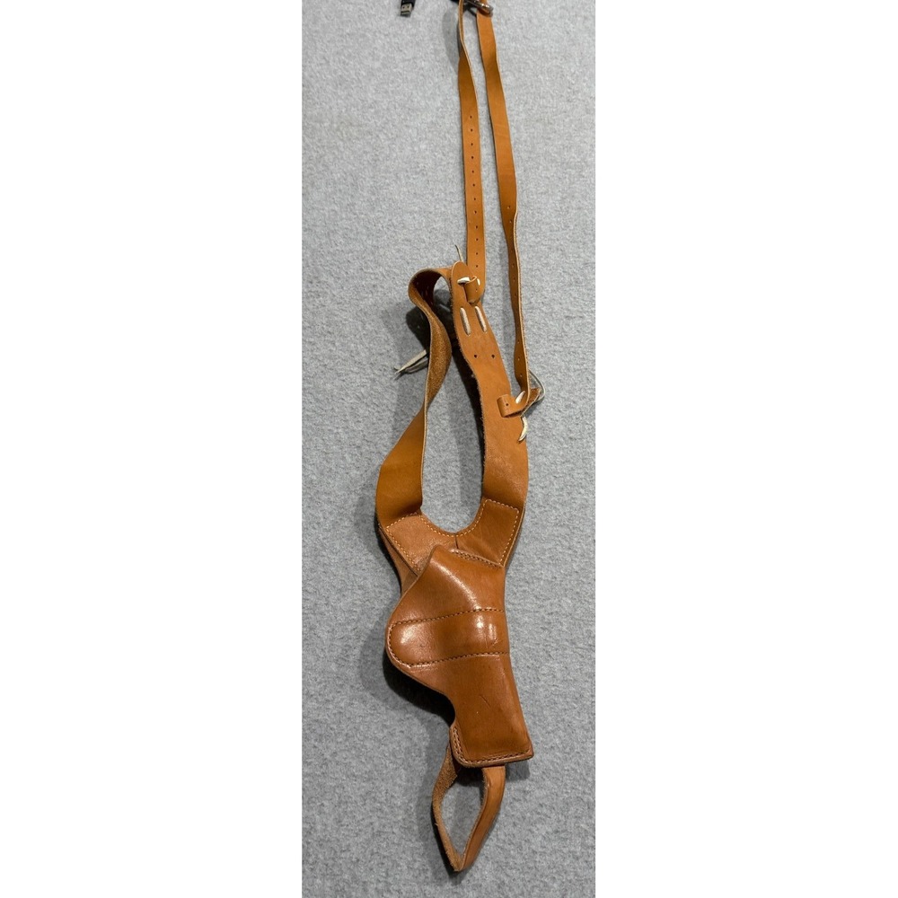 Warshals Sporting Goods Seattle Leather Shoulder Holster S&W Combat 2.5 Inch 52